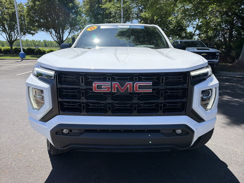 Used 2023 GMC Canyon Elevation w/ Convenience Package image 3