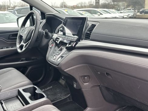 Certified 2023 Honda Odyssey EX image 13
