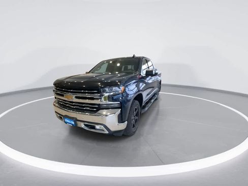 Used 2019 Chevrolet Silverado 1500 LTZ w/ LTZ Premium Package image 4