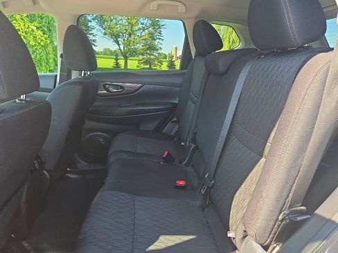 Used 2019 Nissan Rogue S w/ Special Edition Package AWD/4WD image 9