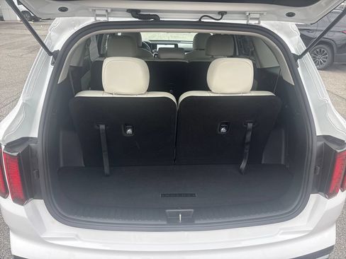 Used 2022 Kia Sorento S FWD image 29