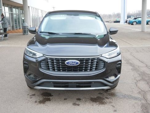 Certified 2025 Ford Escape Active image 2