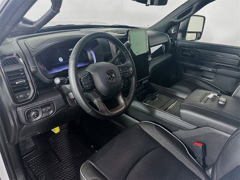 Used 2025 RAM 2500 Limited image 30