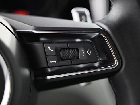 Certified 2026 Porsche Macan AWD/4WD image 37