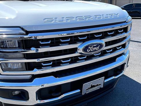 Used 2025 Ford F250 Lariat AWD/4WD image 34