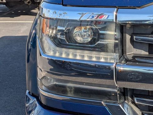 Used 2018 Chevrolet Silverado 1500 High Country image 10