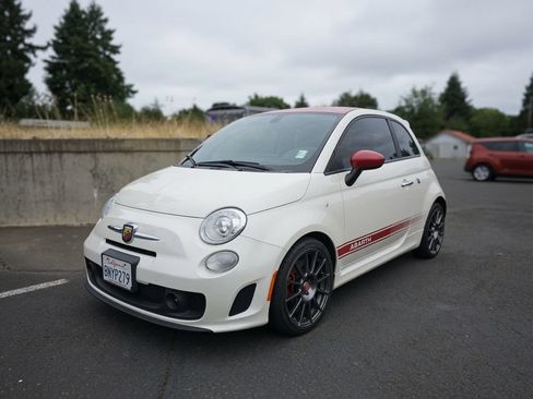 Used 2019 FIAT 500 Abarth w/ Popular Equipment Package FWD image 1