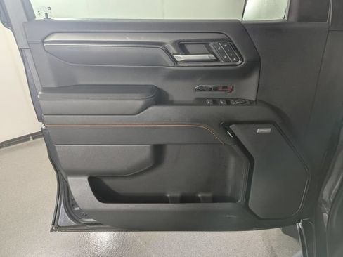 Used 2023 GMC Sierra 1500 AT4 w/ AT4 Preferred Package AWD/4WD image 9