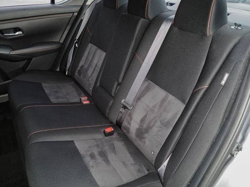 Used 2025 Nissan Sentra SR FWD image 21