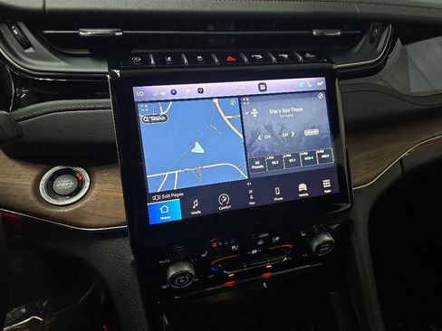Used 2023 Jeep Grand Cherokee Summit w/ Luxury Tech Group V AWD/4WD image 26