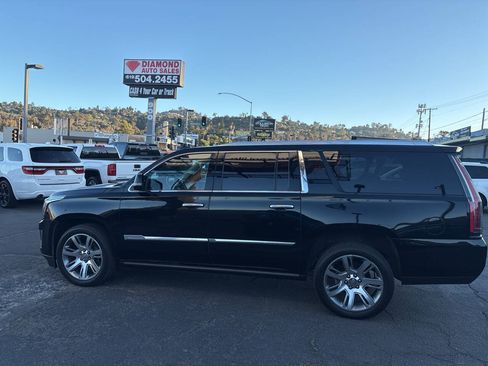 Used 2016 Cadillac Escalade ESV Premium AWD/4WD image 9