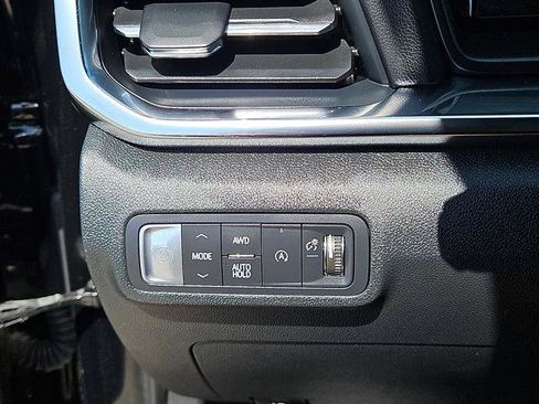 Used 2025 GMC Terrain Elevation w/ Black Edition AWD/4WD image 19