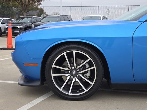 Used 2023 Dodge Challenger GT w/ Plus Package image 9
