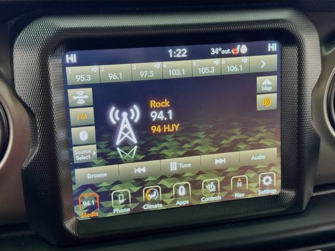 Used 2022 Jeep Gladiator Sport image 17