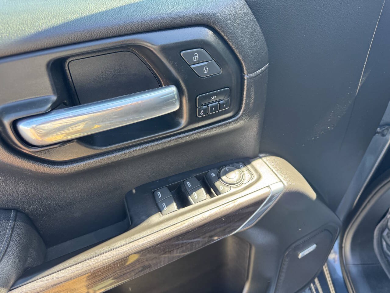 Used 2022 Chevrolet Silverado 1500 LTZ AWD/4WD image 11
