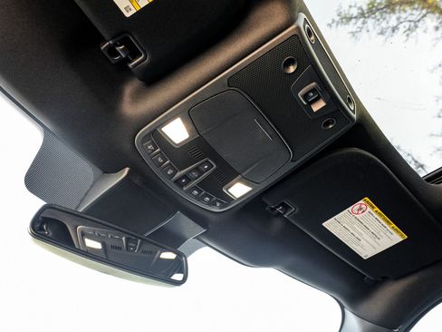 Used 2022 Ford F250 Platinum w/ FX4 Off-Road Package image 31