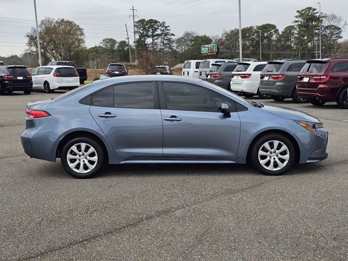 Used 2024 Toyota Corolla LE image 7