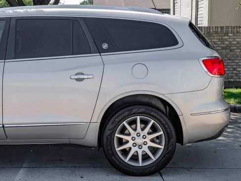 Used 2017 Buick Enclave Leather image 23
