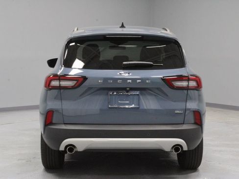 Certified 2023 Ford Escape SE FWD image 11