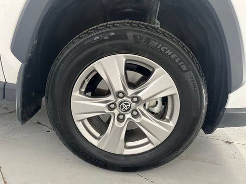 Used 2022 Toyota RAV4 LE AWD/4WD image 17