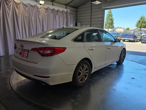 Used 2016 Hyundai Sonata SE FWD image 3