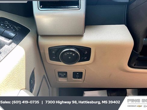 Used 2020 Ford F150 Lariat image 23