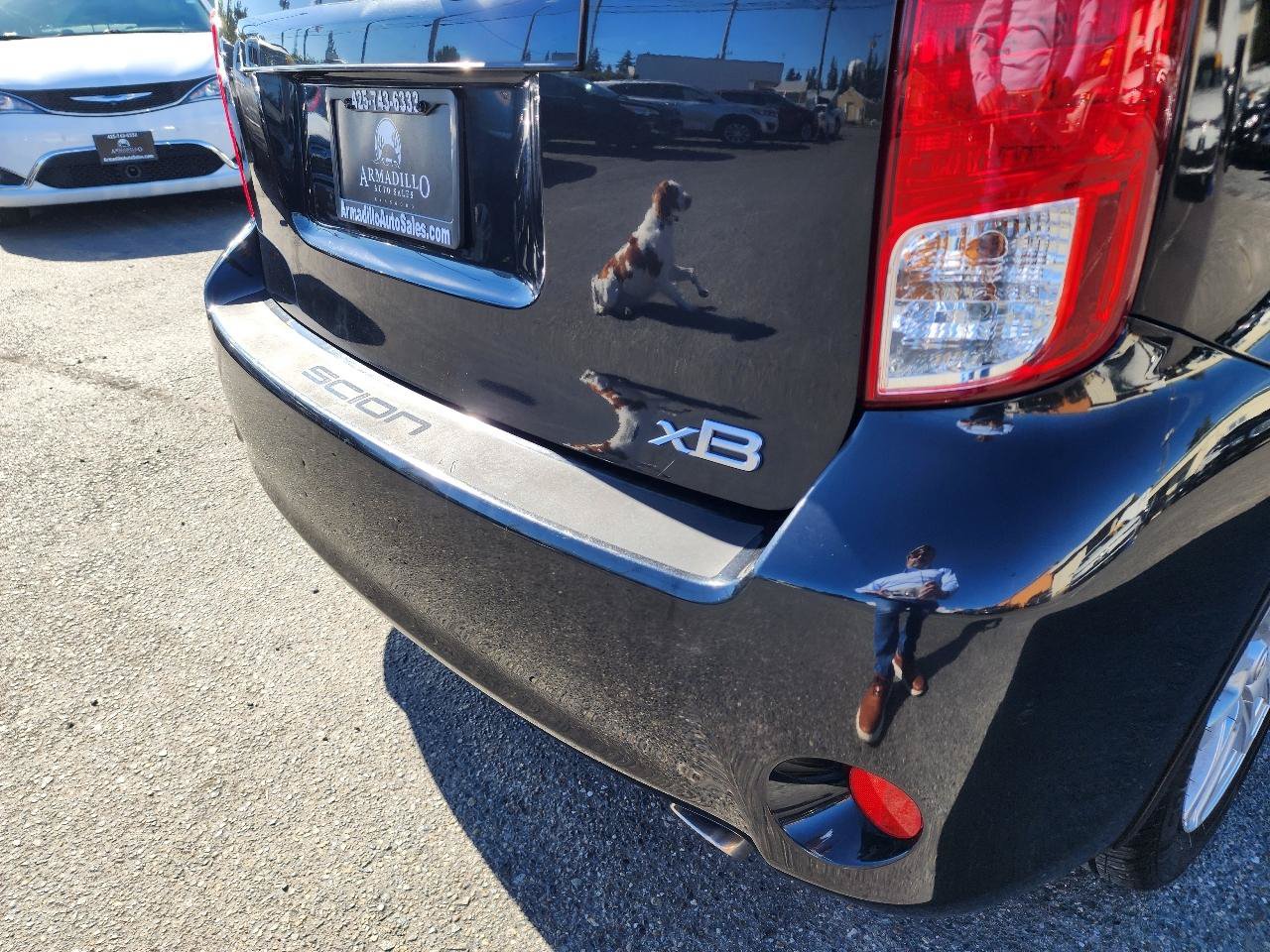 Used 2011 Scion xB FWD image 32
