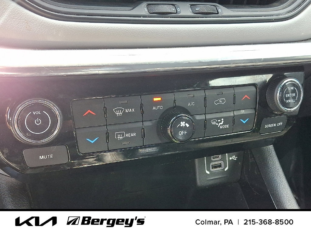 Used 2023 Jeep Compass Limited AWD/4WD image 17