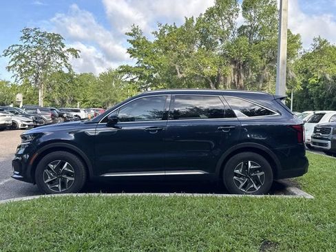 Used 2021 Kia Sorento EX FWD image 4