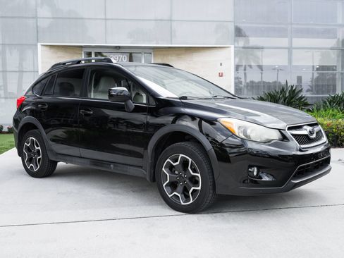 Used 2014 Subaru Crosstrek 2.0i Premium AWD/4WD image 2