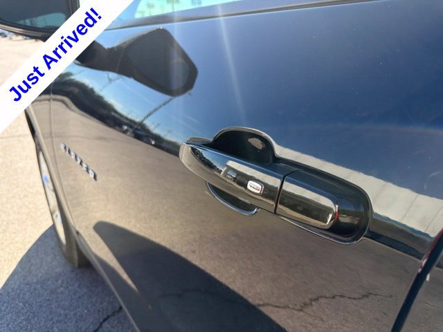 Used 2020 Chevrolet Blazer LT FWD image 13