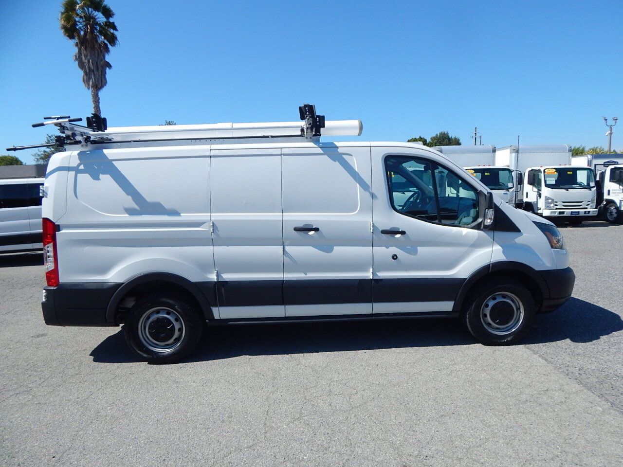 Used 2016 Ford Transit 150 130 Low Roof RWD image 10