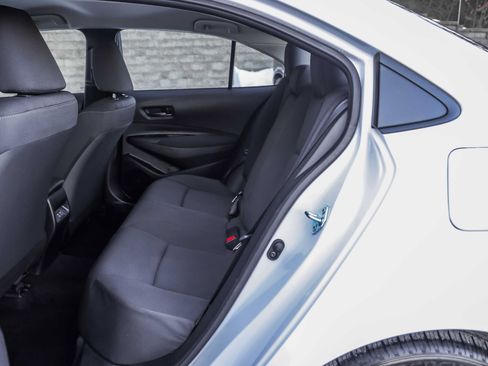 Certified 2025 Toyota Corolla LE image 21