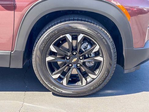 Used 2023 Chevrolet TrailBlazer LT FWD image 10