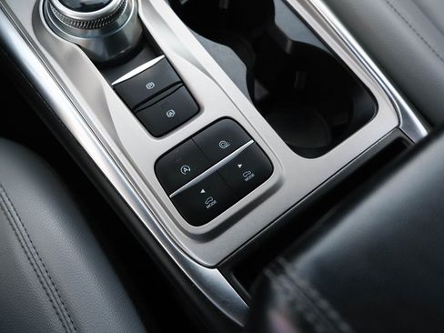 Used 2021 Ford Explorer XLT w/ Equipment Group 202A image 36