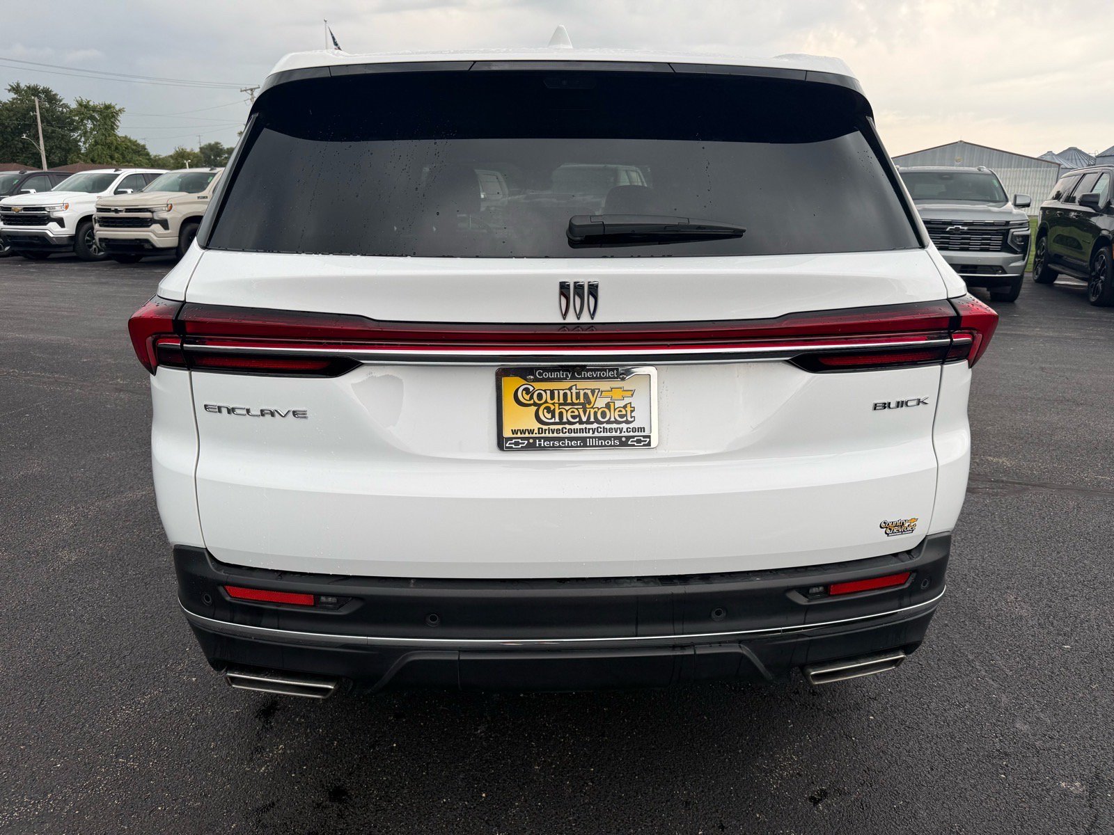 Used 2026 Buick Enclave Preferred w/ Power Package FWD image 3