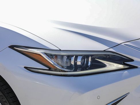 Used 2019 Lexus ES 350 w/ Accessory Package 2 FWD image 8
