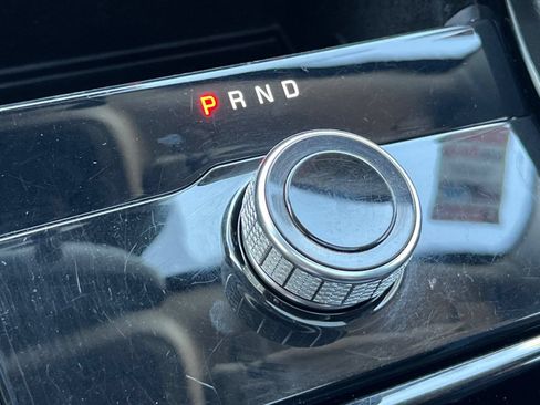 Used 2022 Jeep Grand Cherokee L Limited RWD image 31