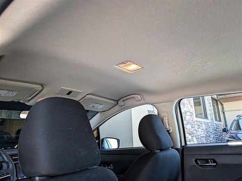 Used 2025 Nissan Versa SR FWD image 27