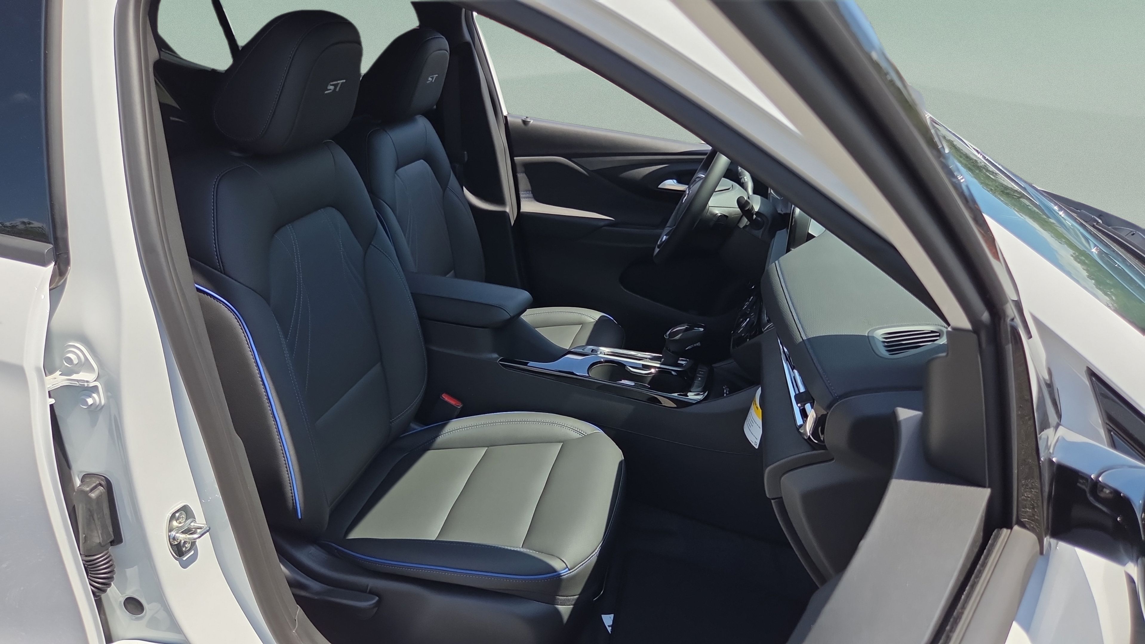 New 2026 Buick Envista Sport Touring w/ Convenience I Package FWD image 15