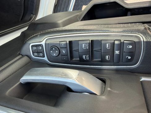 Used 2024 RAM 2500 Big Horn w/ Off Road Package AWD/4WD image 22
