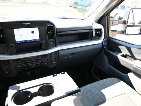 Used 2025 Ford F250 XLT image 17