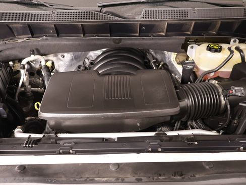 Used 2020 Chevrolet Silverado 1500 LT w/ Texas Edition AWD/4WD image 19