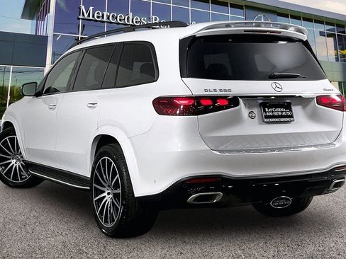 New 2026 Mercedes-Benz GLS 580 4MATIC image 3