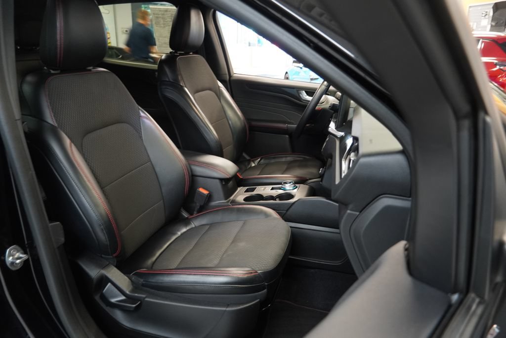 Used 2023 Ford Escape ST-Line Select w/ Tech Pack #1 AWD/4WD image 34