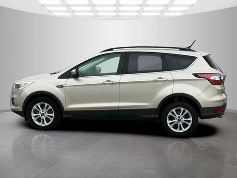 Used 2018 Ford Escape SE w/ SE Sync 3 Package image 6