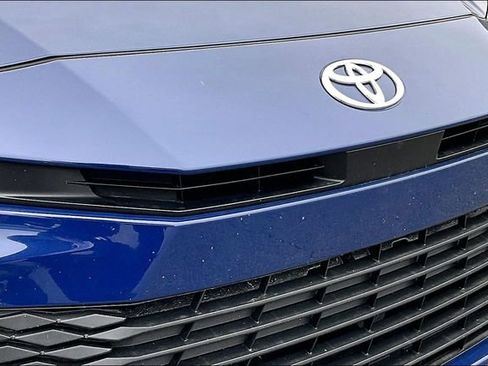 Used 2025 Toyota Camry LE image 27