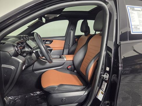 Used 2023 Mercedes-Benz GLC 300 image 10
