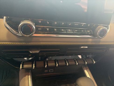 New 2026 Chevrolet Colorado ZR2 w/ Technology Package image 17