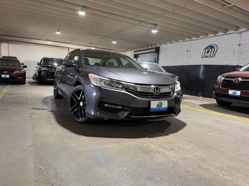 Used 2017 Honda Accord EX-L image 6